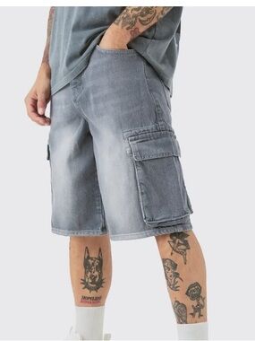 Boohoo Man black denim cargo  men’s shorts size 30 & Goodthreads khaki size 32